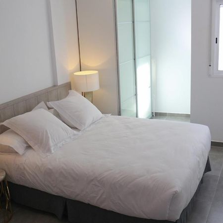 Balaustrada Apartments บูร์จาซ็อต ภายนอก รูปภาพ