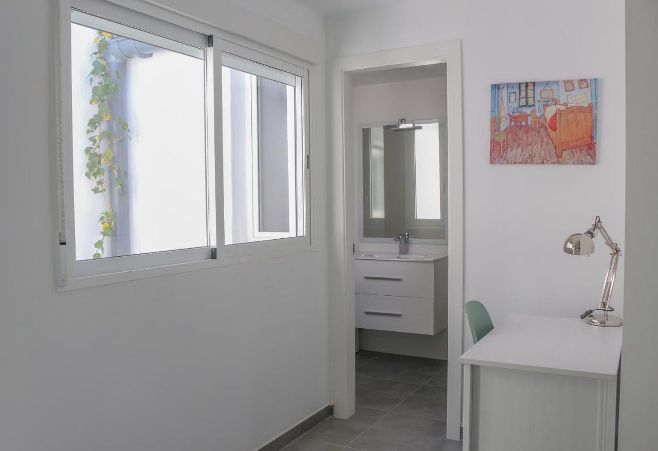 Balaustrada Apartments บูร์จาซ็อต ภายนอก รูปภาพ