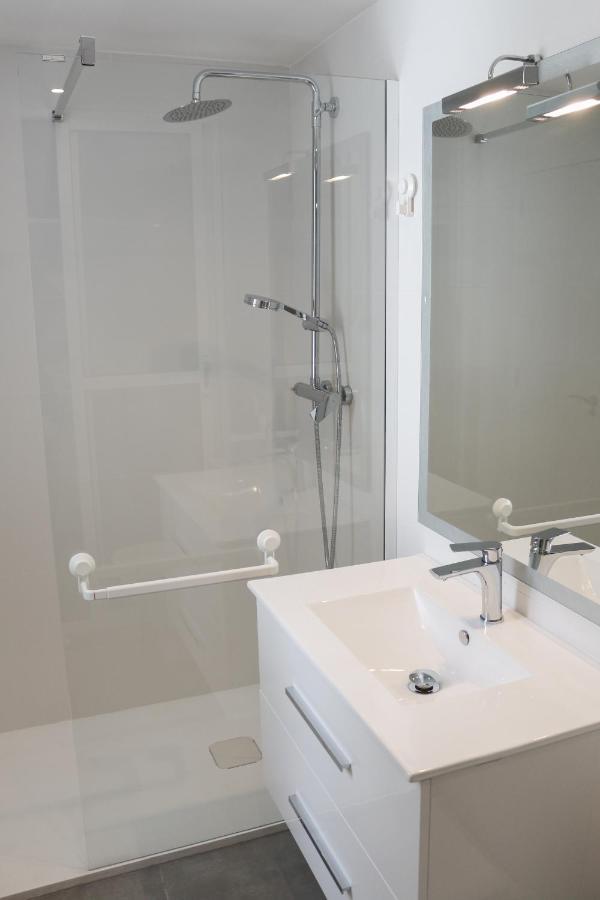Balaustrada Apartments บูร์จาซ็อต ภายนอก รูปภาพ